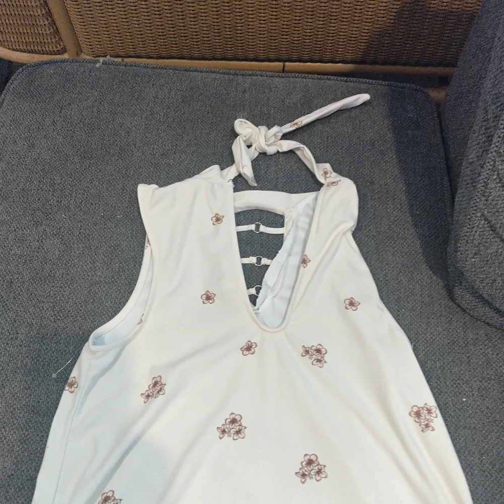 Dress - Picture 4 of 4